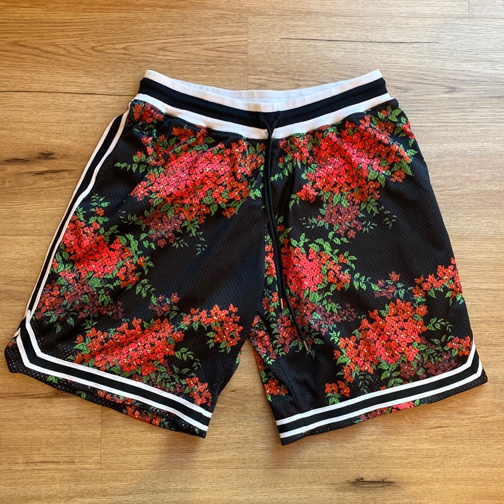 JOHN ELLIOTT• Shorts• Size L